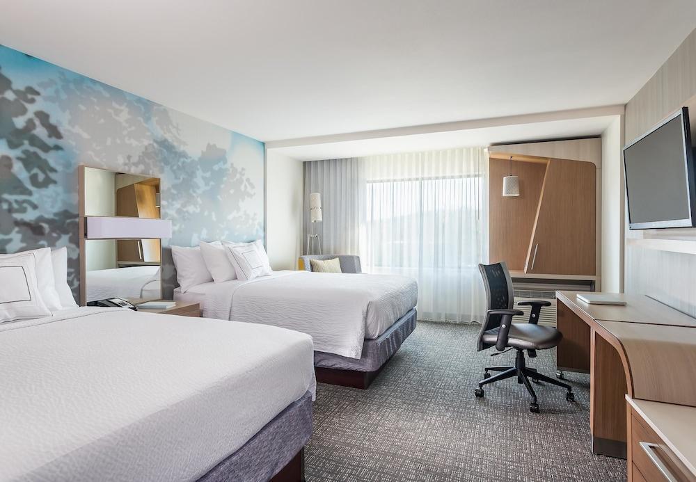 Courtyard By Marriott Charlotte Northlake Екстериор снимка