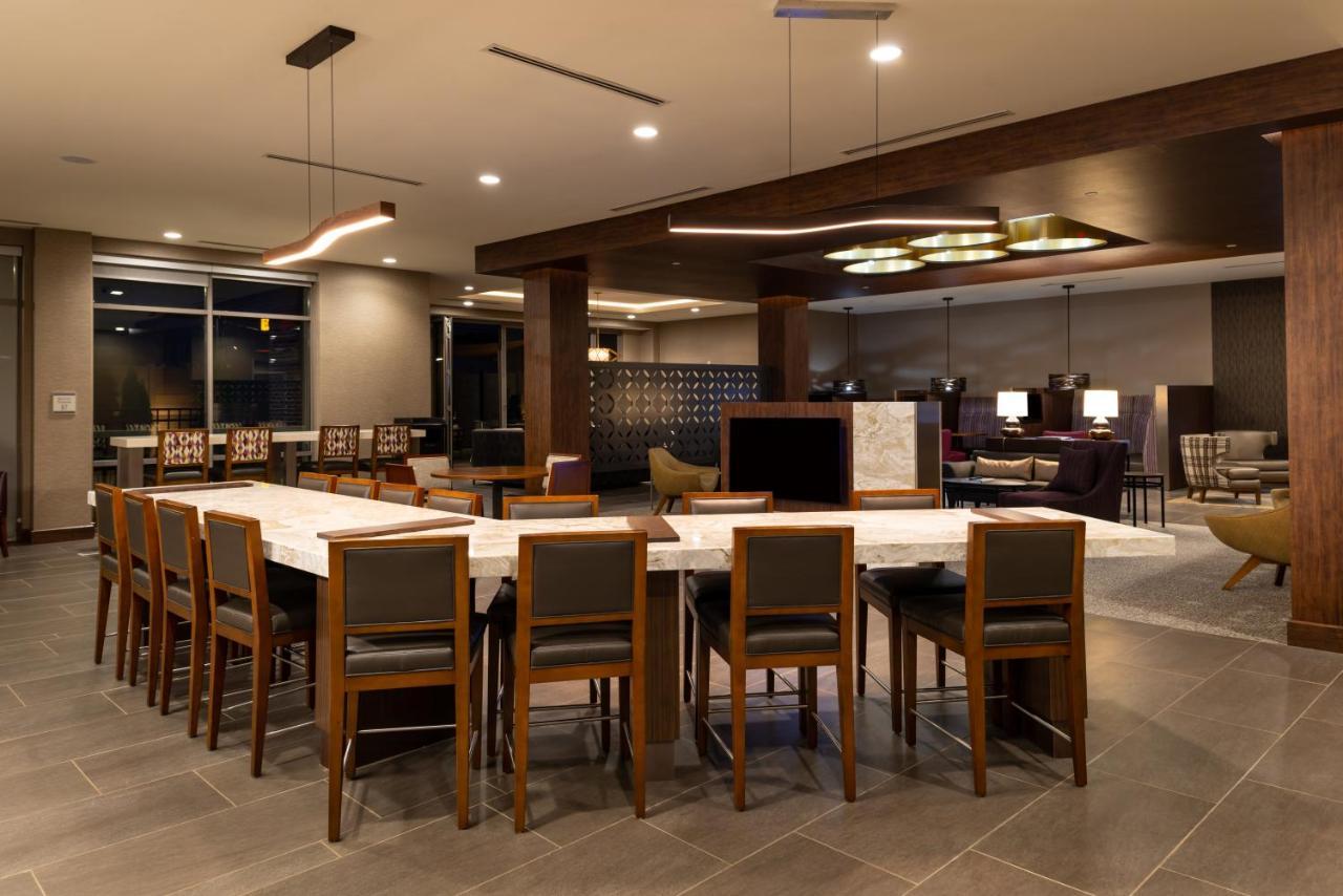 Courtyard By Marriott Charlotte Northlake Екстериор снимка