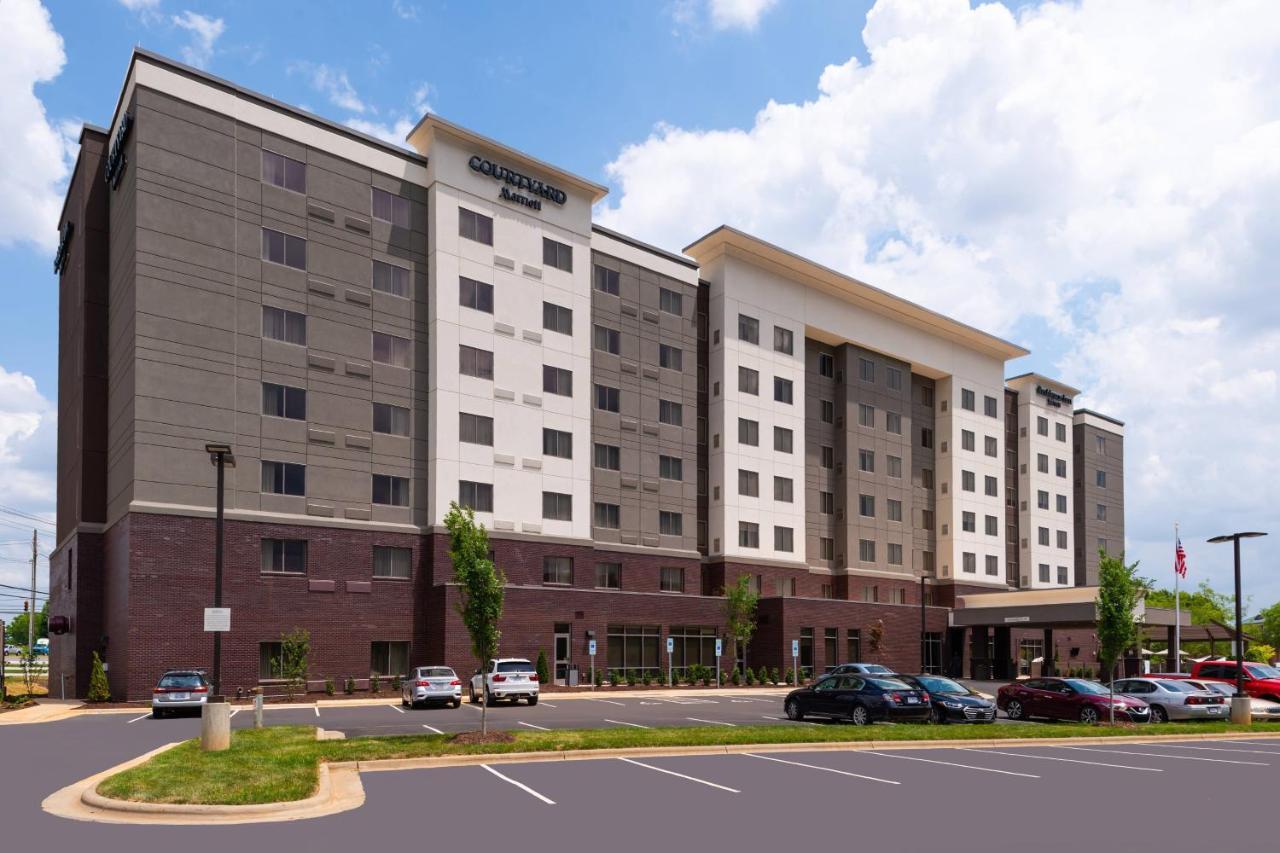 Courtyard By Marriott Charlotte Northlake Екстериор снимка