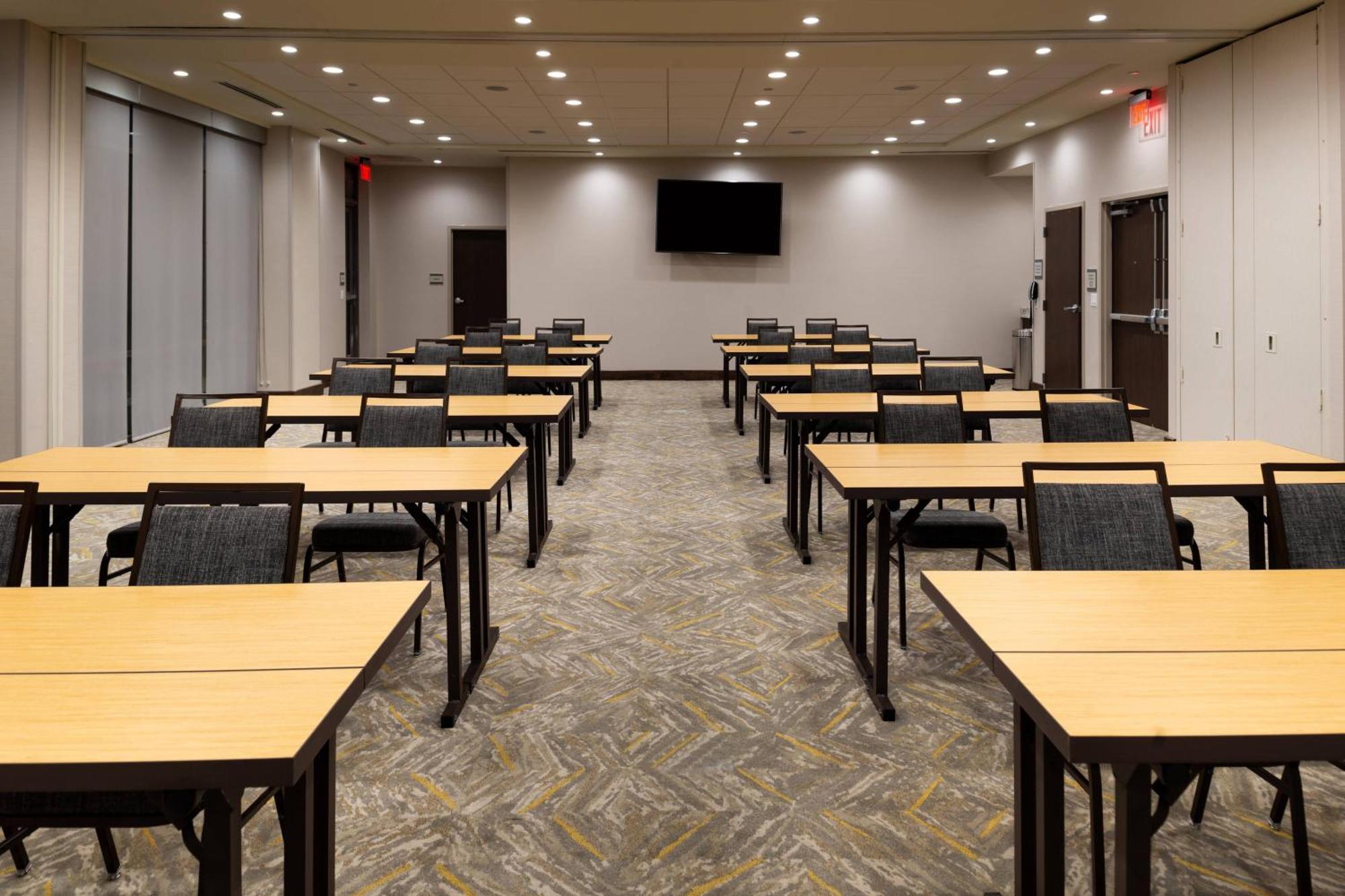 Courtyard By Marriott Charlotte Northlake Екстериор снимка